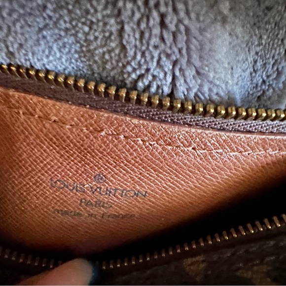 Authenticated LV Mini Papillon - Picture 4 of 8